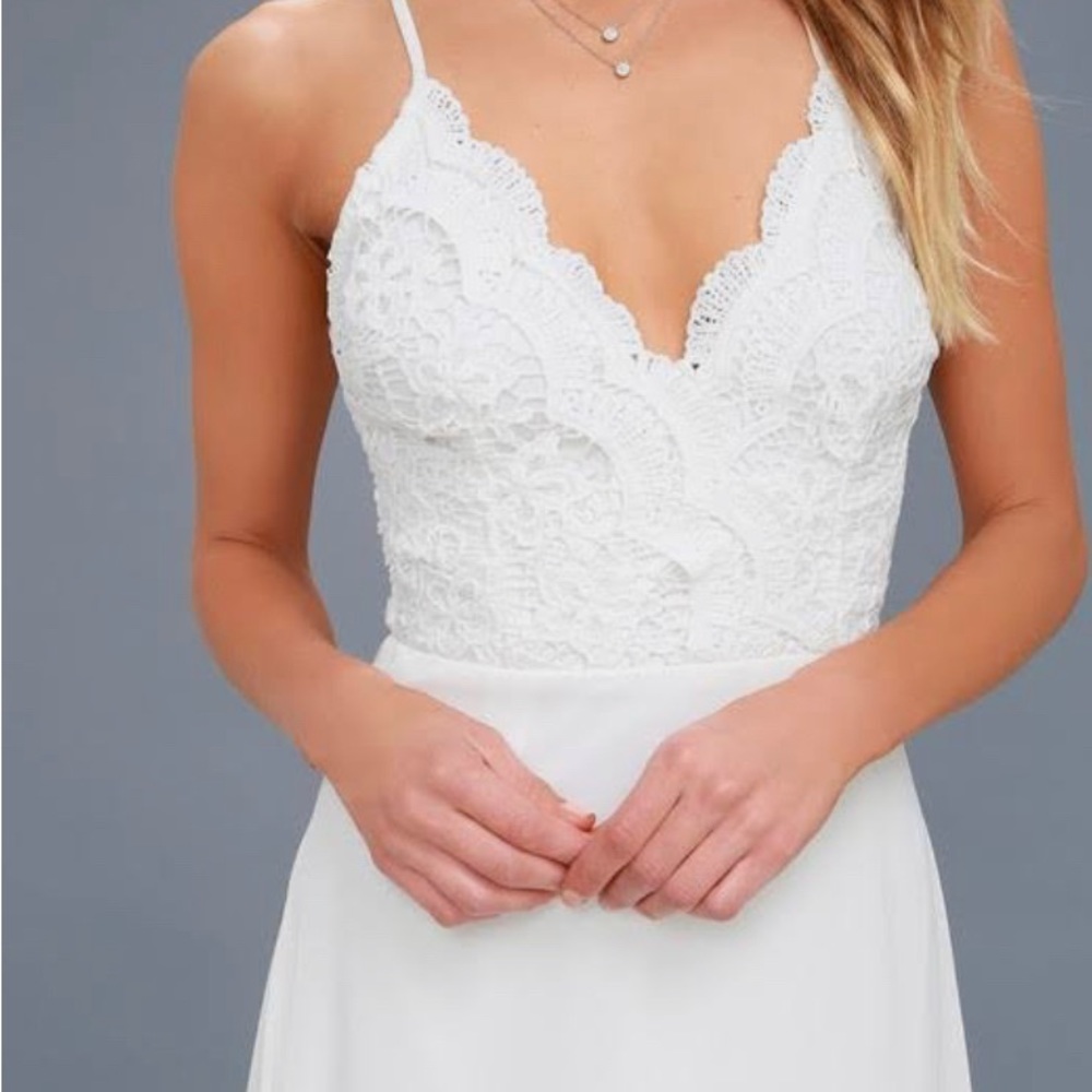 Lulu’s White crochet lace Maxi Dress size M - Picture 7 of 8